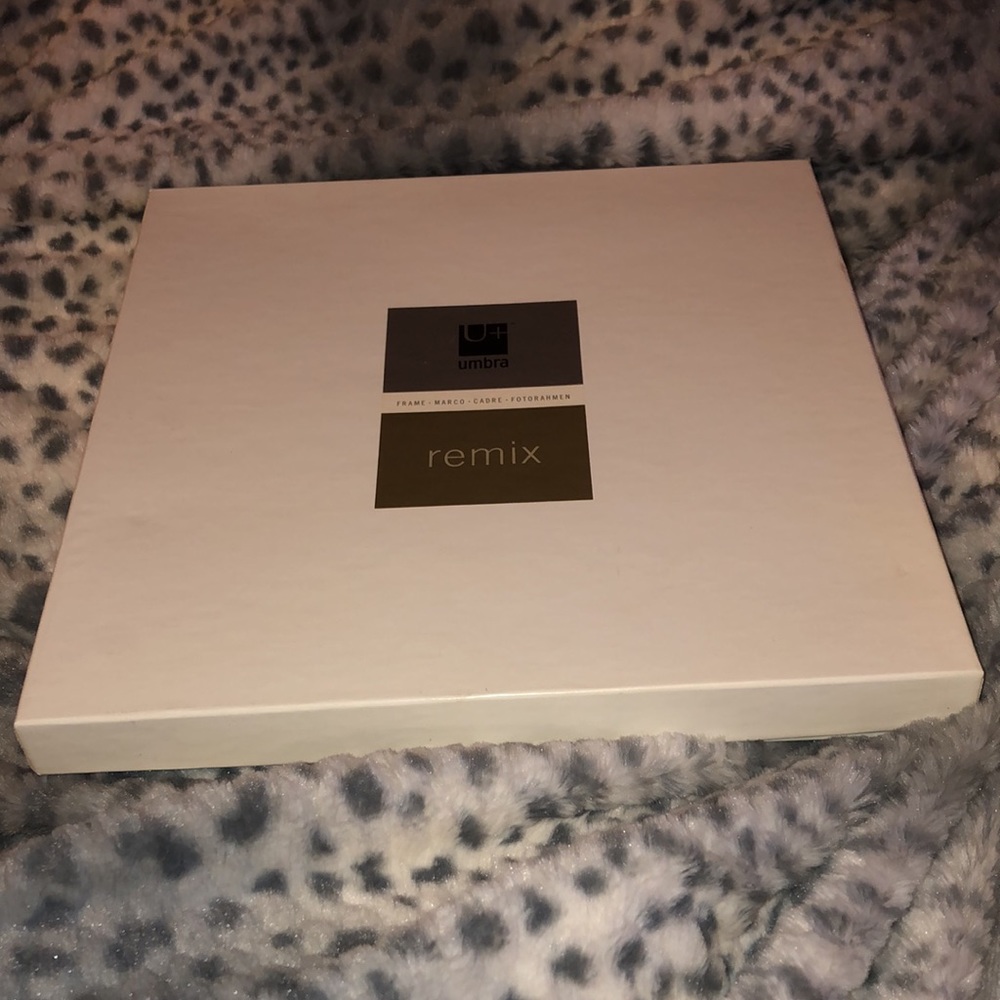 Contemporary Photo Frame - Picture 7 of 11